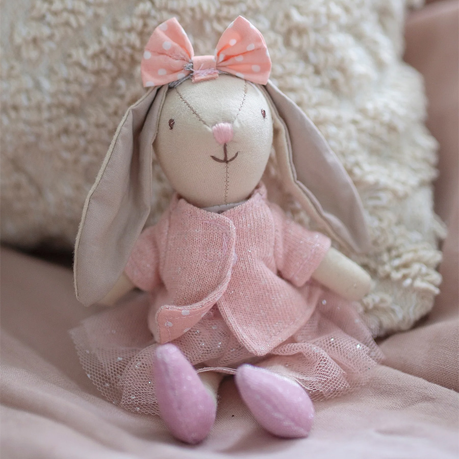 Clover the Bunny - 7 inch