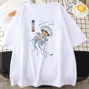 Japanese-themed Floating Jellyfish Unisex Tee