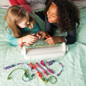 Make A Friend Bracelet Loom