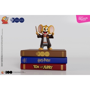 WB100TH Gryffindor Jerry Statue